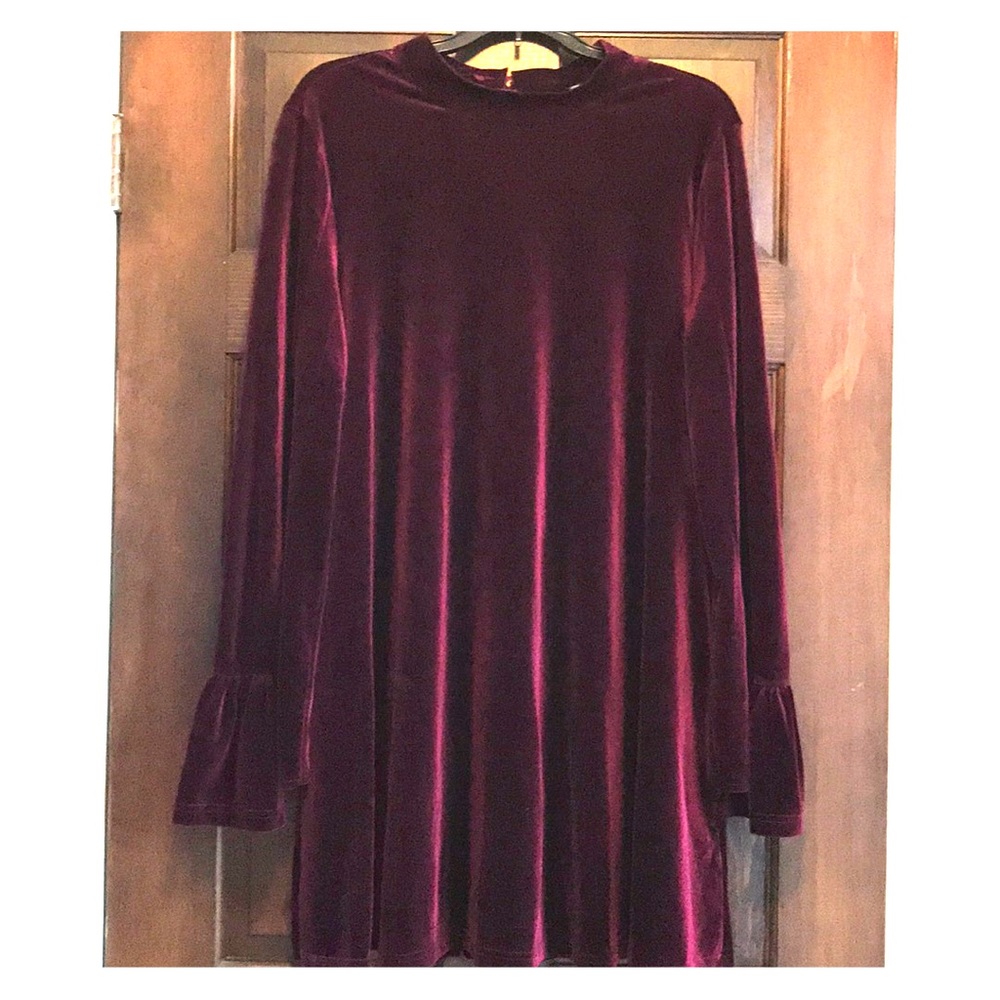 Velvet swing dress with flutter sleeves